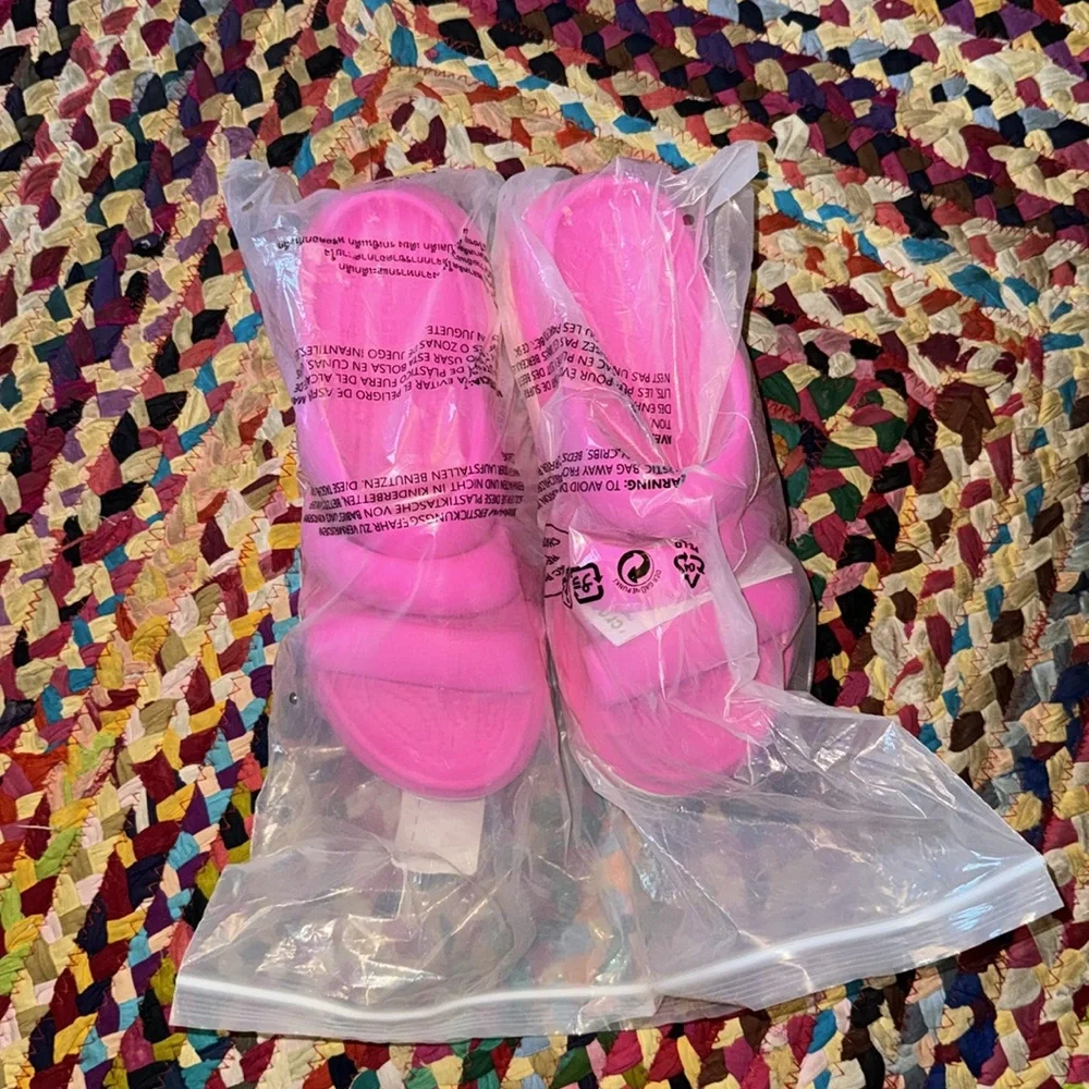 NWT Awesome Crocs Mega Crush Triple
Strap Sandals - Picture 6 of 6